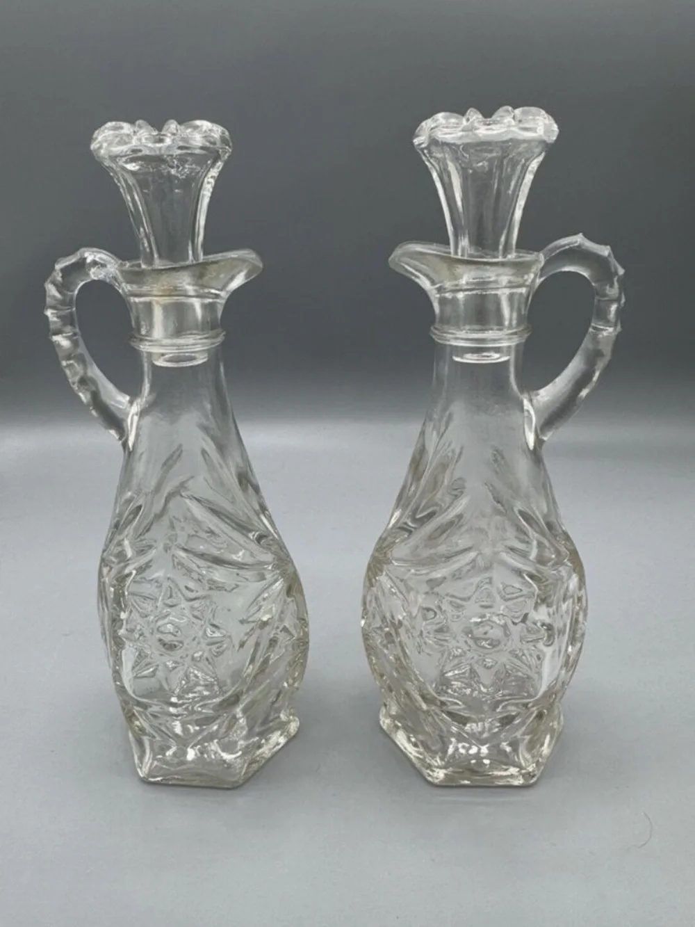 ANCHOR HOCKING Vintage Glass Oil and Vinegar Cruets Set - 7.75 Inches Tall-1960s - Picture 2 of 9